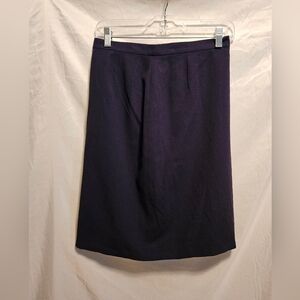 Giorgio Armani Bergdorf Goodman Navy Blue Skirt, Size 42 Italy. USA Size 6 or M